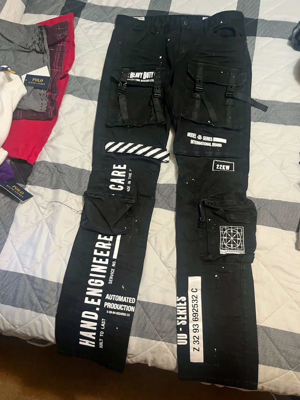 Smokerise Men's Black Graphic Cargo Pants with Utility Pockets